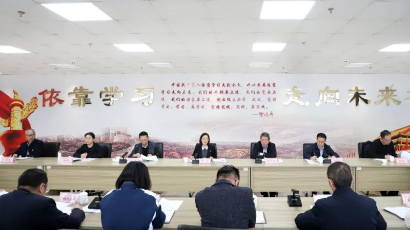 2138cn太阳集团城党委理论学习中心组（扩大）深入贯彻中央八项规定精神学习教育读书班结业