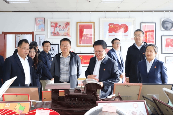 省农村信用联社与2138cn太阳集团城联合开展&ldquo;传承红色文化  坚定理想信念&rdquo;主题党日活动