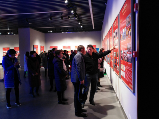 工投公司党委开展&ldquo;主题党日&rdquo;暨参观省国资委 监管企业改革开放40周年成就展活动